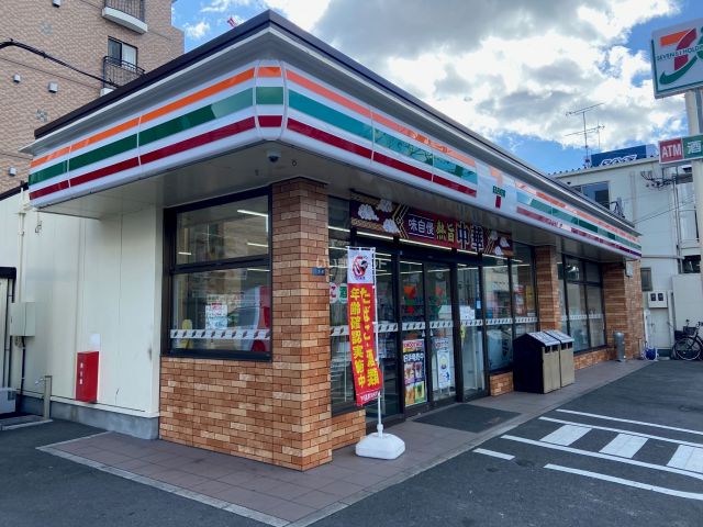 コンビニ　セブンイレブン 東大阪長田西4丁目店（コンビニ）まで64m