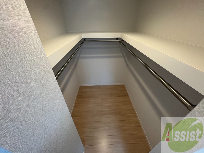 収納　嬉しいウォークインクローゼット仕様です！！