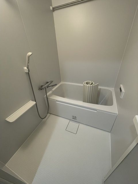 バス・シャワールーム　※他号室写真使用