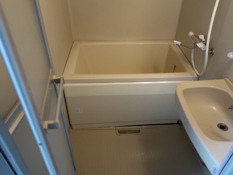 バス・シャワールーム　※別部屋参考写真