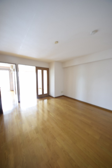 居室・リビング　～明るいリビングルームでのんびりと～