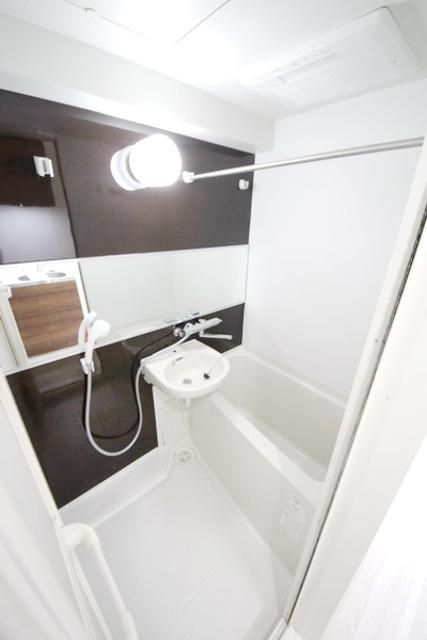 バス・シャワールーム　バス