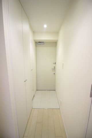 玄関　（別タイプ参考写真）Ceresia Court Asukay