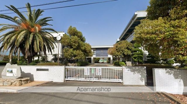 小学校　東かがわ市立三本松小学校（小学校）まで836m