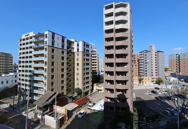 建物外観　存在感のある外観ですね