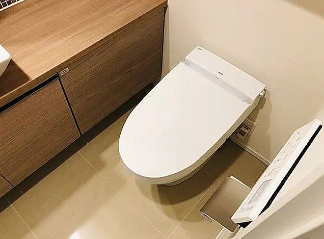 トイレ　トイレ