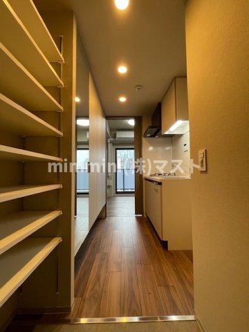 玄関　※建物内別間取参考写真