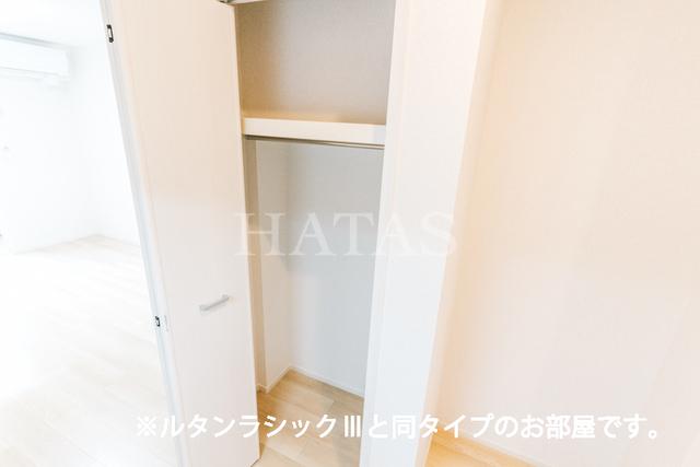 収納　同型タイプのお写真です。実際の色や仕様が相違する場合がありま