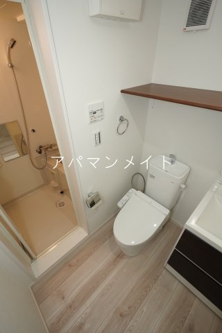 トイレ　ウォシュレット付き