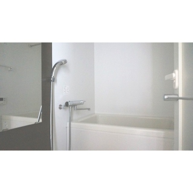 バス・シャワールーム　バス※別部屋参考写真