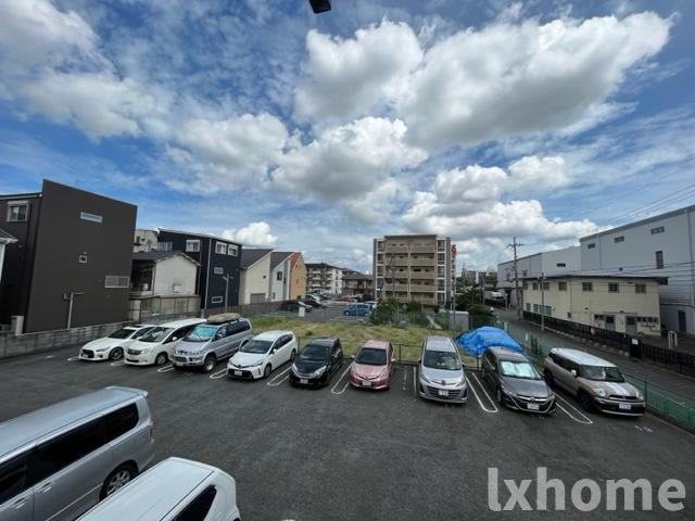 駐車場　駐車場完備です