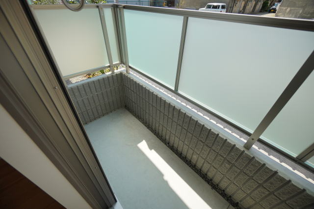 バルコニー　テラス