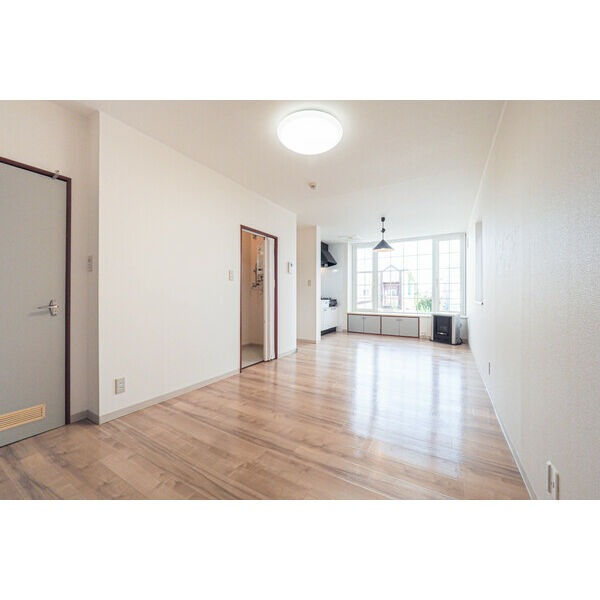 居室・リビング　※別号室参考画像