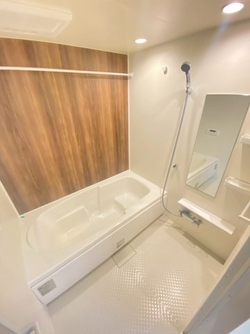 バス・シャワールーム　※同タイプの写真となります。