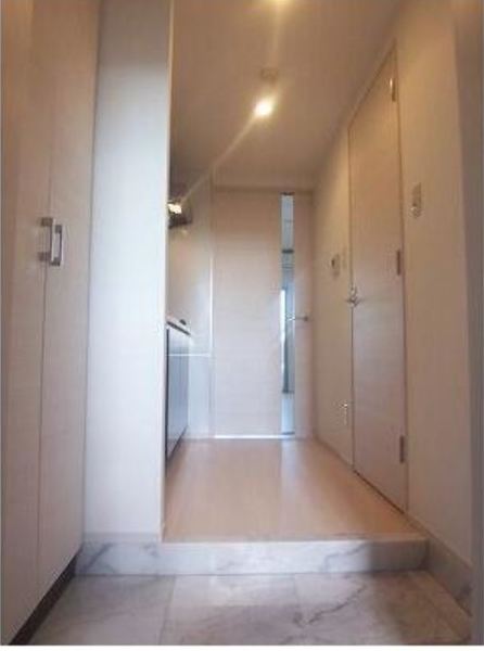 玄関　※別部屋参照画像