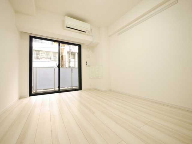 居室・リビング　コンフォリア新宿