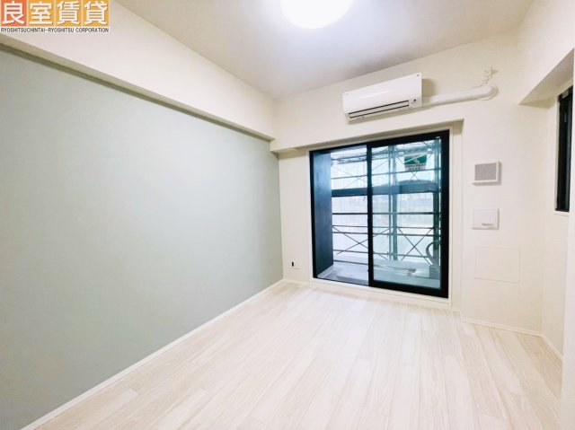 居室・リビング　※このお写真は新築時のお写真です。現状優先