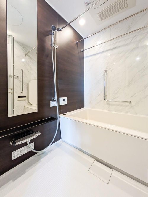 バス・シャワールーム　バス
