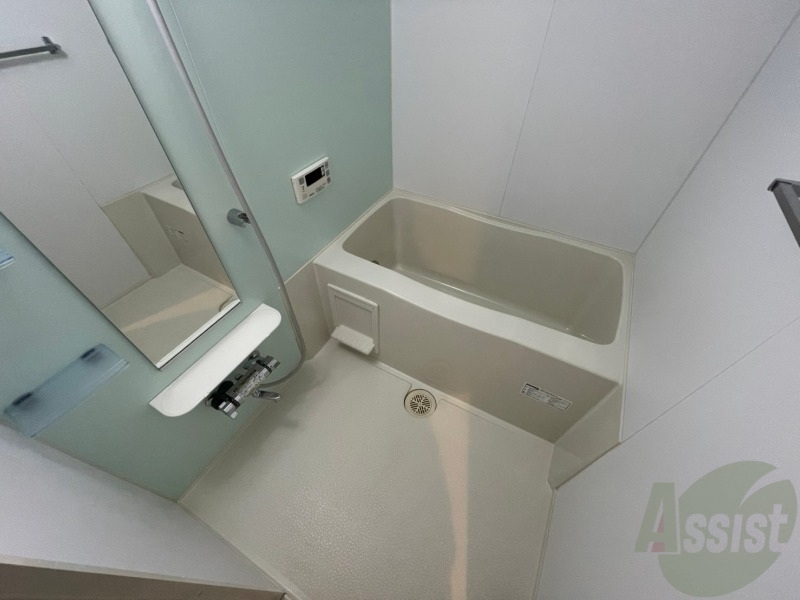 バス・シャワールーム　お風呂になります。一日の疲れを癒してくださいね。