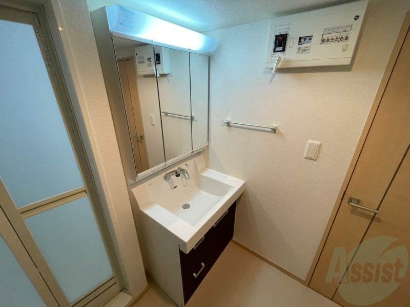 洗面設備　こちらに洗面台があります。朝の洗顔はこちらで。