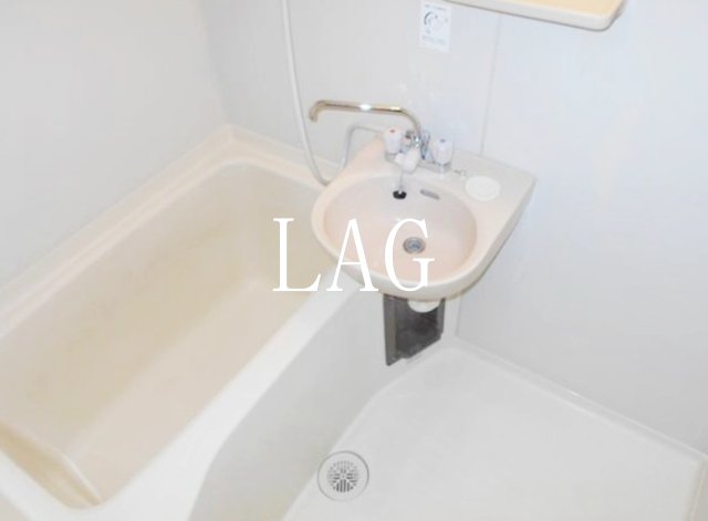 バス・シャワールーム　お風呂です。