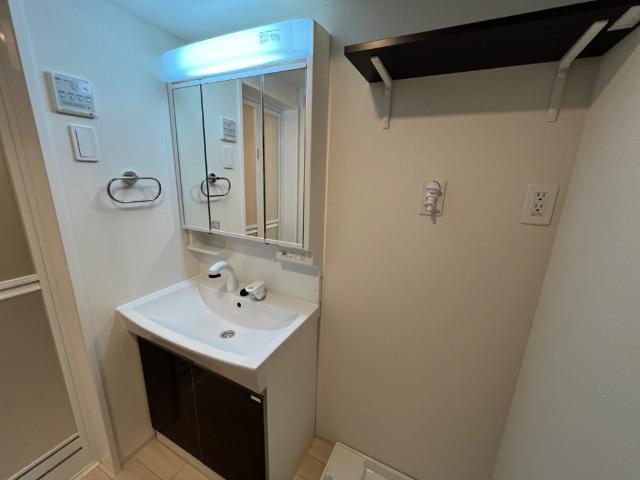 洗面設備　洗髪洗面化粧台