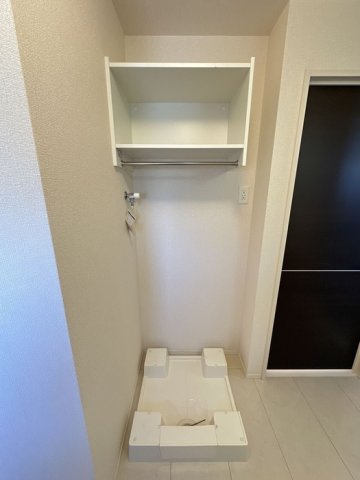 収納　洗濯機置場