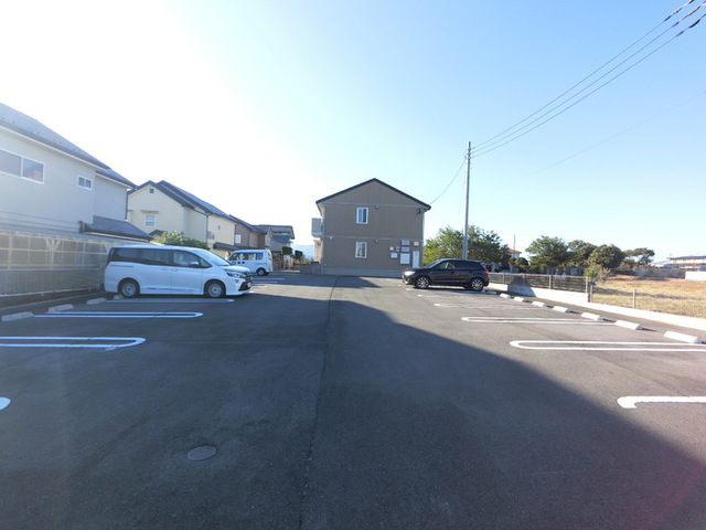 駐車場　駐車場