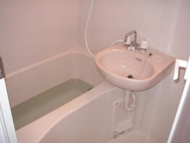 バス・シャワールーム　バスルーム