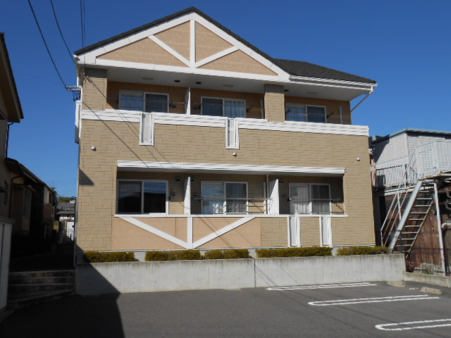 建物外観　バルコニー側を南南西方向より撮影