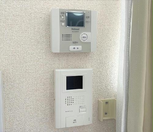 セキュリティ　モニター付きインターホン