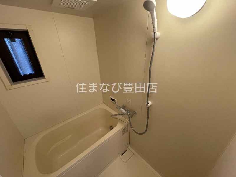 バス・シャワールーム　同型別部屋写真