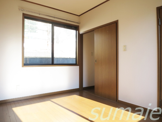 居室・リビング　フローリング仕様です☆