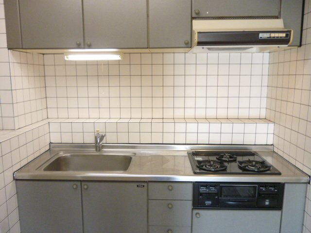 キッチン　3口システムコンロ、グリル付　キッチン