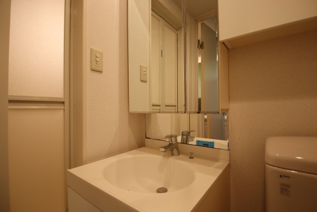 洗面設備　※別室の参考写真の為、現況優先です。