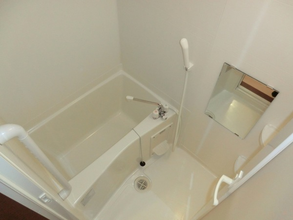 バス・シャワールーム　便利な浴室乾燥機付き♪