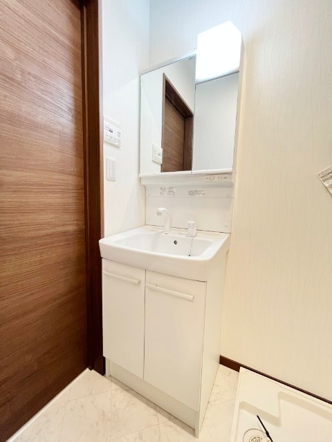 洗面設備　※他部屋参考写真
