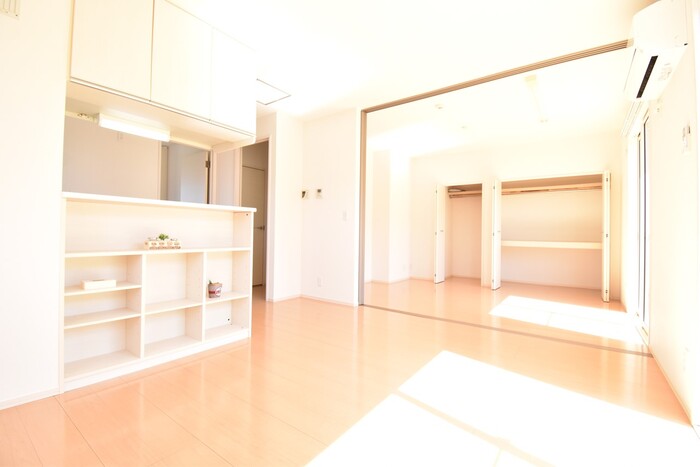 居室・リビング　うどん県のお部屋探しはうどん不動産へ うどんちゃんとLINE