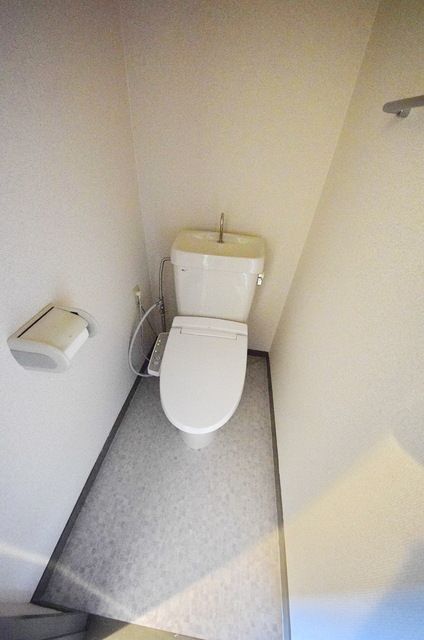 トイレ　別号室写真