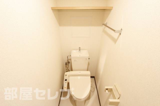 トイレ　※３０１号室撮影