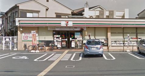 コンビニ　セブン－イレブン（コンビニ）まで350m