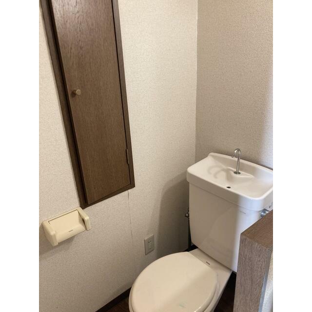 トイレ　※同仕様写真含む