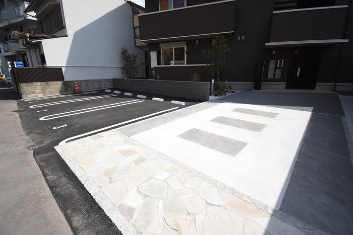 駐車場　駐車場