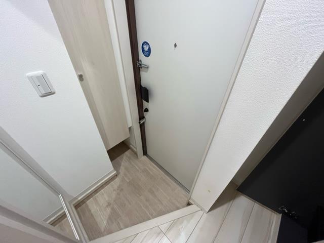 玄関　別物件　イメージ
