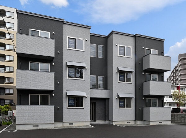 建物外観　エアコン完備の人気のデザイナーズマンションです♪