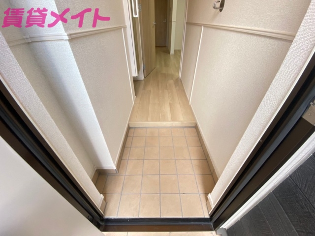 玄関　同型参考写真