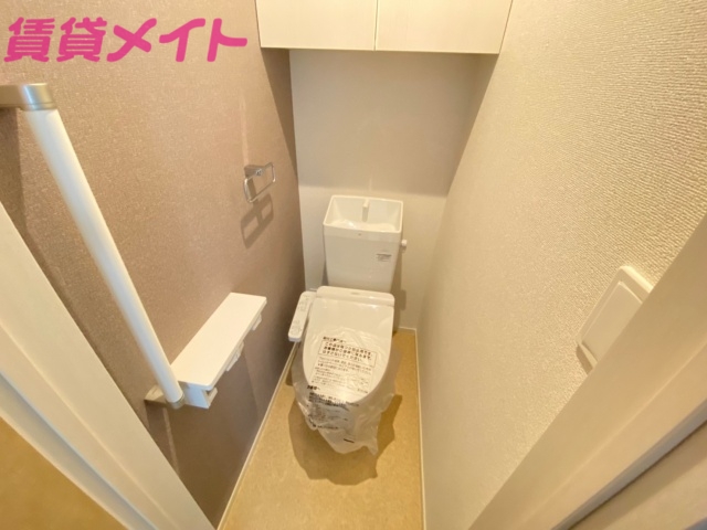 トイレ　同型参考写真