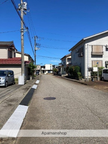 その他　前面道路（その他）まで0m