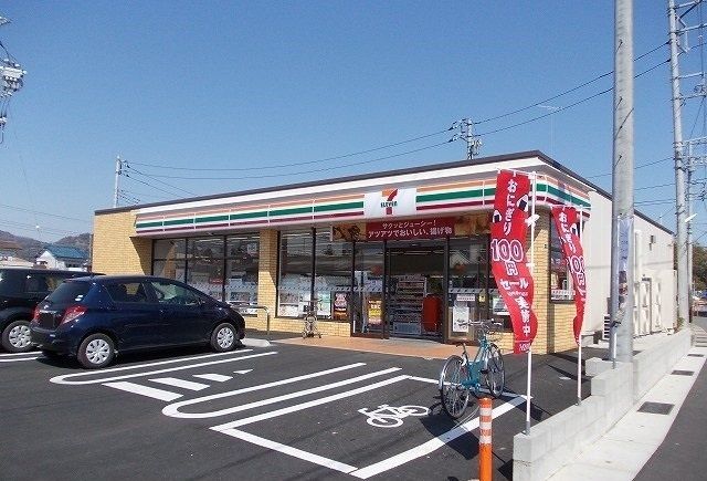 コンビニ　セブンイレブン小八幡店（コンビニ）まで600m