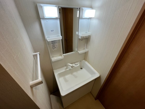 洗面設備　※別部屋の写真です